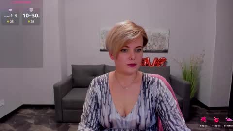 Julia online show from February 2025 12:48:02 PM