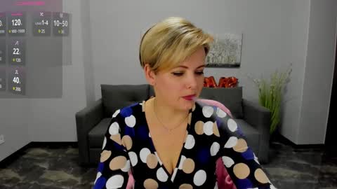 Julia online show from February 2025 12:49:02 PM