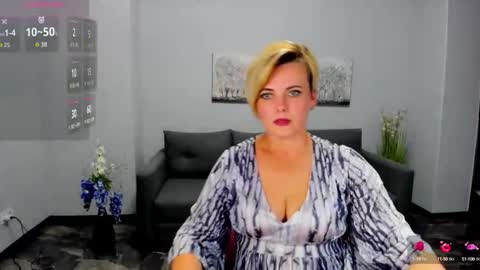 Julia online show from September 2025 12:29:01 PM