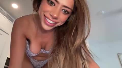 Snapshot of juliaabrooks chatting on November 2025 08:57:01 PM Julia Brooks online show from November 2025 08:57:01 PM