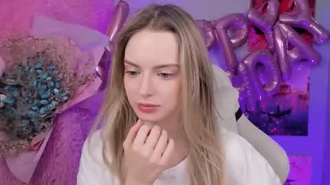 Snapshot of juliabrewwer chatting on September 2025 11:58:01 AM Julia online show from September 2025 11:58:01 AM