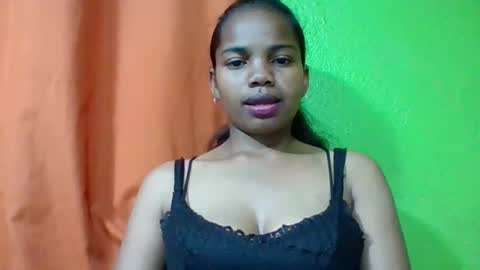 juliah02 online show from May 2026 07:47:01 AM
