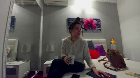 JuliaHunt online show from November 2025 10:56:02 AM