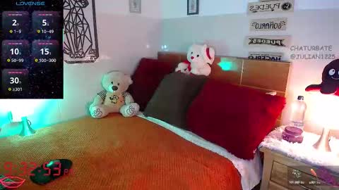 Julian online show from October 2025 02:32:01 AM