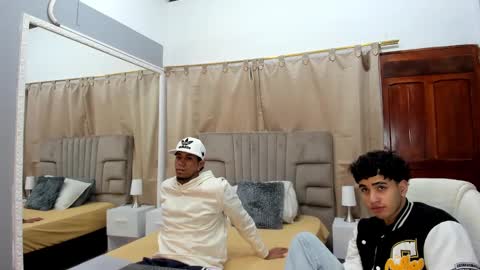 julian billy online show from January 2025 05:44:02 PM