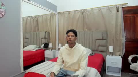 julian billy online show from January 2025 11:33:02 AM