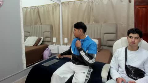 julian billy online show from February 2025 11:43:02 AM