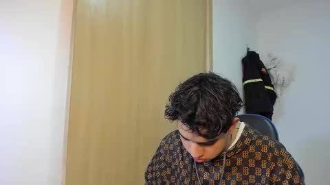 julian billy online show from November 2025 09:28:01 PM