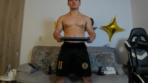 Snapshot of julian_wallace chatting on September 2025 04:32:02 PM julian_wallace online show from September 2025 04:32:02 PM