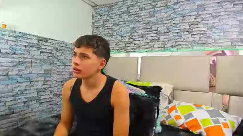 Snapshot of julian_wolf18 chatting on September 2025 01:24:02 PM julian online show from September 2025 01:24:02 PM