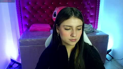juliana_diamond_ online show from April 2026 03:00:02 AM
