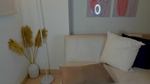 Juli  online show from March 2025 01:58:02 AM