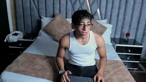 Snapshot of julianrouss chatting on July 2026 08:35:01 PM Julian online show from July 2026 08:35:01 PM