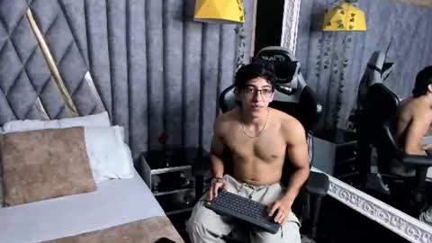 Snapshot of julianrouss chatting on July 2026 09:06:02 PM Julian online show from July 2026 09:06:02 PM