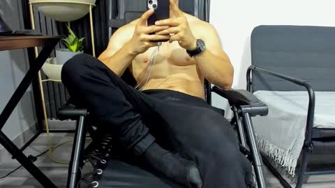 Snapshot of juliansexxx16 chatting on February 2026 11:44:01 PM Julian online show from February 2026 11:44:01 PM