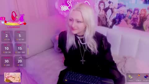 JuliaSharkk online show from January 2026 08:39:02 AM