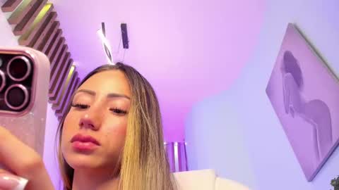 Snapshot of juliasprouse_ chatting on January 2025 08:13:01 AM Julias online show from January 2025 08:13:01 AM