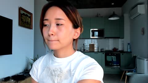 julia online show from December 2024 08:00:01 AM
