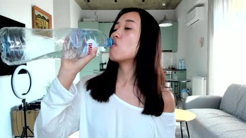 julia online show from January 2025 07:41:01 AM