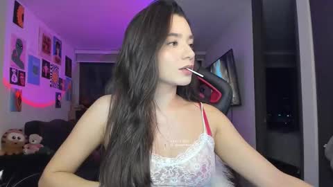 Snapshot of julidavila chatting on February 2026 01:24:01 AM Jeimy Help me to reach 100 thumbs up online show from February 2026 01:24:01 AM