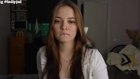 Snapshot of julidropp chatting on October 2025 07:20:01 PM julidropp online show from October 2025 07:20:01 PM