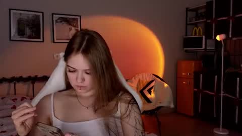 julidropp online show from June 2026 06:18:02 PM