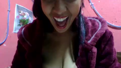 julie0612 online show from June 2026 06:33:02 PM