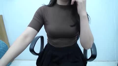 julie9x online show from March 2026 09:43:02 PM