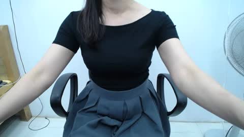 julie9x online show from June 2026 09:46:01 PM