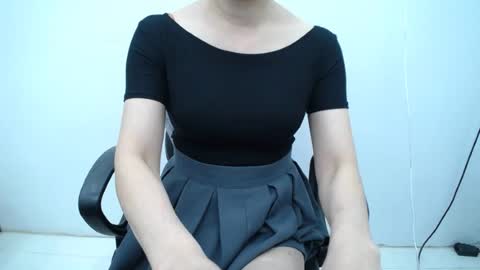 julie9x online show from June 2026 11:47:01 PM