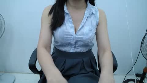 julie9x online show from June 2026 09:19:02 PM