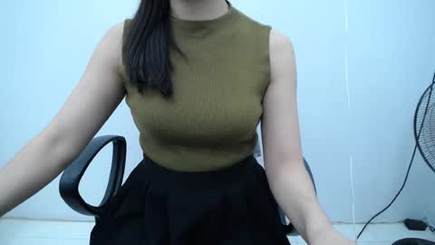 julie9x online show from June 2026 08:31:01 PM