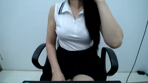 julie9x online show from July 2026 07:39:01 PM