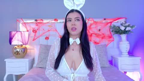 Juliet Bennet online show from October 2025 04:24:01 AM