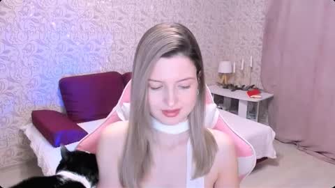 Julie online show from December 2024 04:17:01 PM