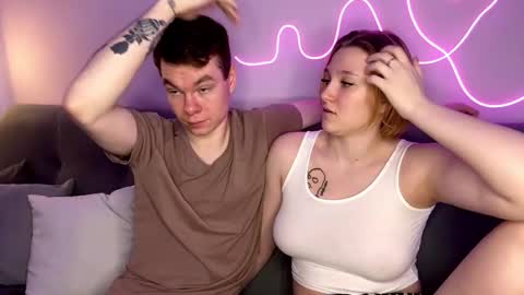 Julie and Thomas online show from October 2025 08:24:02 AM