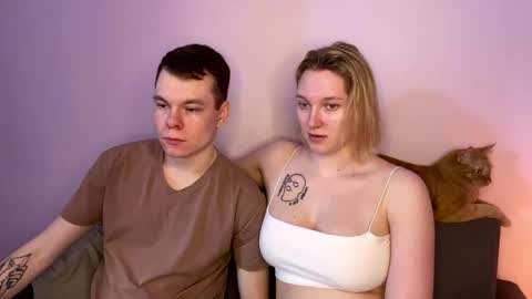 Julie and Thomas online show from March 2026 07:19:01 AM