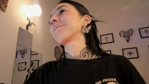 juliet_sourire online show from January 2025 03:55:02 AM