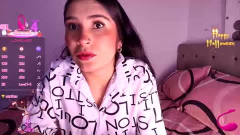 Snapshot of julieta4 chatting on October 2025 10:52:02 PM Julieta4 online show from October 2025 10:52:02 PM