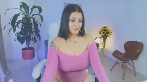 Julieta92  online show from February 2026 10:10:02 PM
