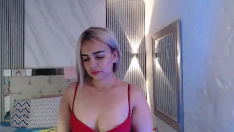 julieta__fox_ online show from April 2026 02:24:02 AM