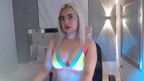 julieta__fox_ online show from July 2026 03:15:01 AM