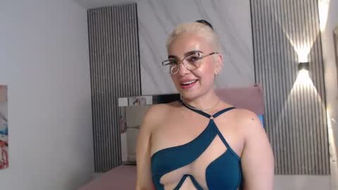 julieta__fox_ online show from August 2026 06:55:01 PM
