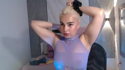 julieta__fox_ online show from August 2026 03:36:01 PM