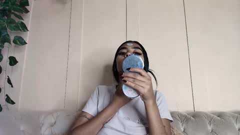 Juli online show from May 2026 07:11:01 PM