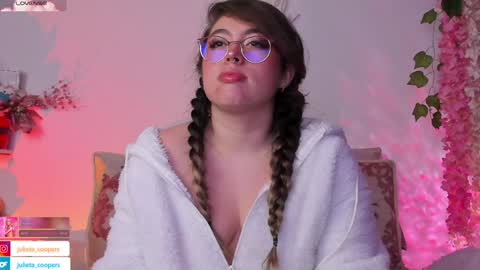 Juli  online show from February 2025 04:37:02 AM