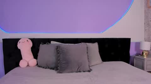 Snapshot of julieta_cortes__ chatting on November 2025 12:16:02 PM Julieta online show from November 2025 12:16:02 PM