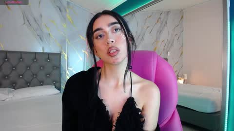 Julieta online show from January 2025 09:57:01 AM