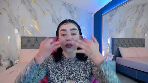 Snapshot of julieta_de_los_angeles chatting on February 2025 03:56:02 AM Julieta online show from February 2025 03:56:02 AM