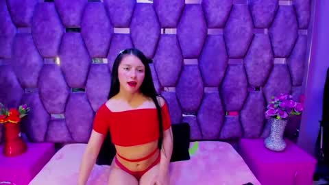 Snapshot of julieta_diamond chatting on October 2025 08:00:02 PM Julieta online show from October 2025 08:00:02 PM